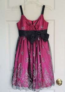 Gorgeous homecoming/prom dress 💗🖤💞